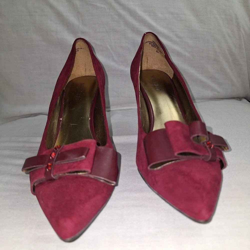 Whimsigoth Retro Suede Pointed Toe Bow Heels Nine West NWFRANCESS Burgundy 8M